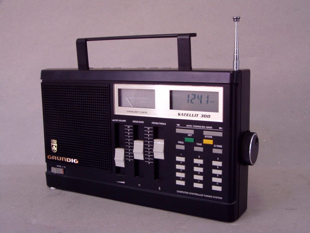 Satellit 300